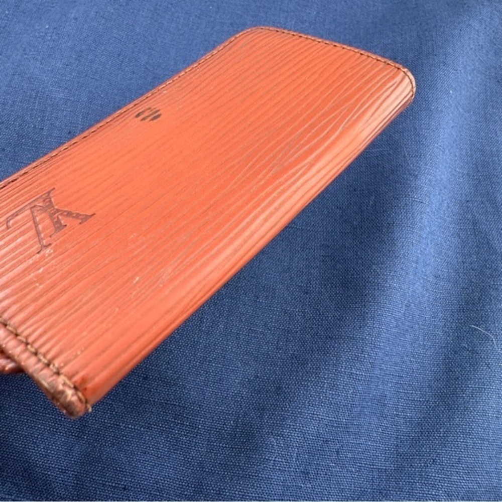 AUTHENTIC Louis Vuitton key holder. Brown. - Picture 9 of 10